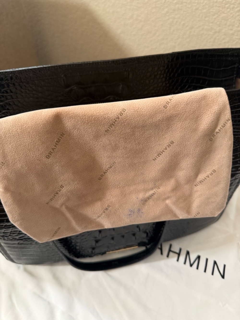 Brahmin Ashlee Tote Black Croc Embossed Leather EUC Like New Large Bag - Picture 11 of 12